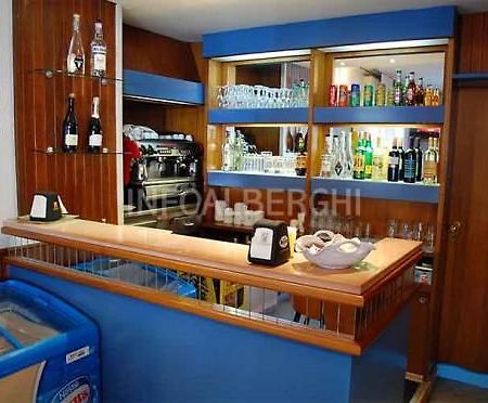 Hotel Cecchini Marebello Bagian luar foto